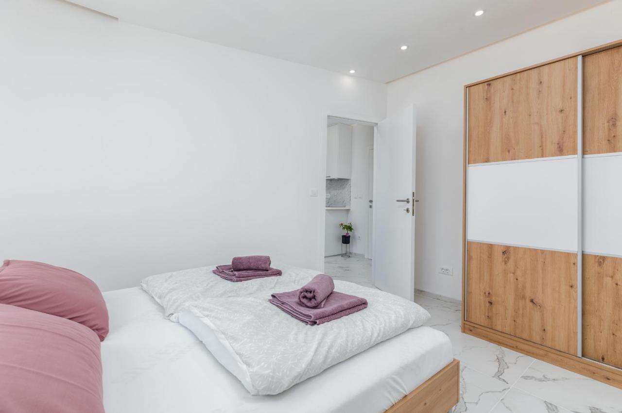 Apartman Knezevic A Fažana Exteriör bild