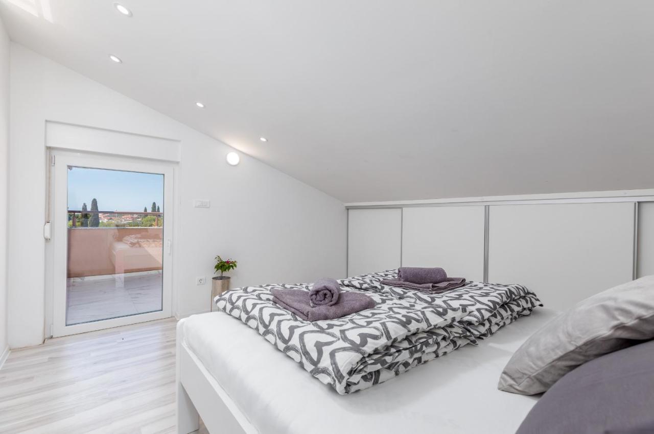 Apartman Knezevic A Fažana Exteriör bild