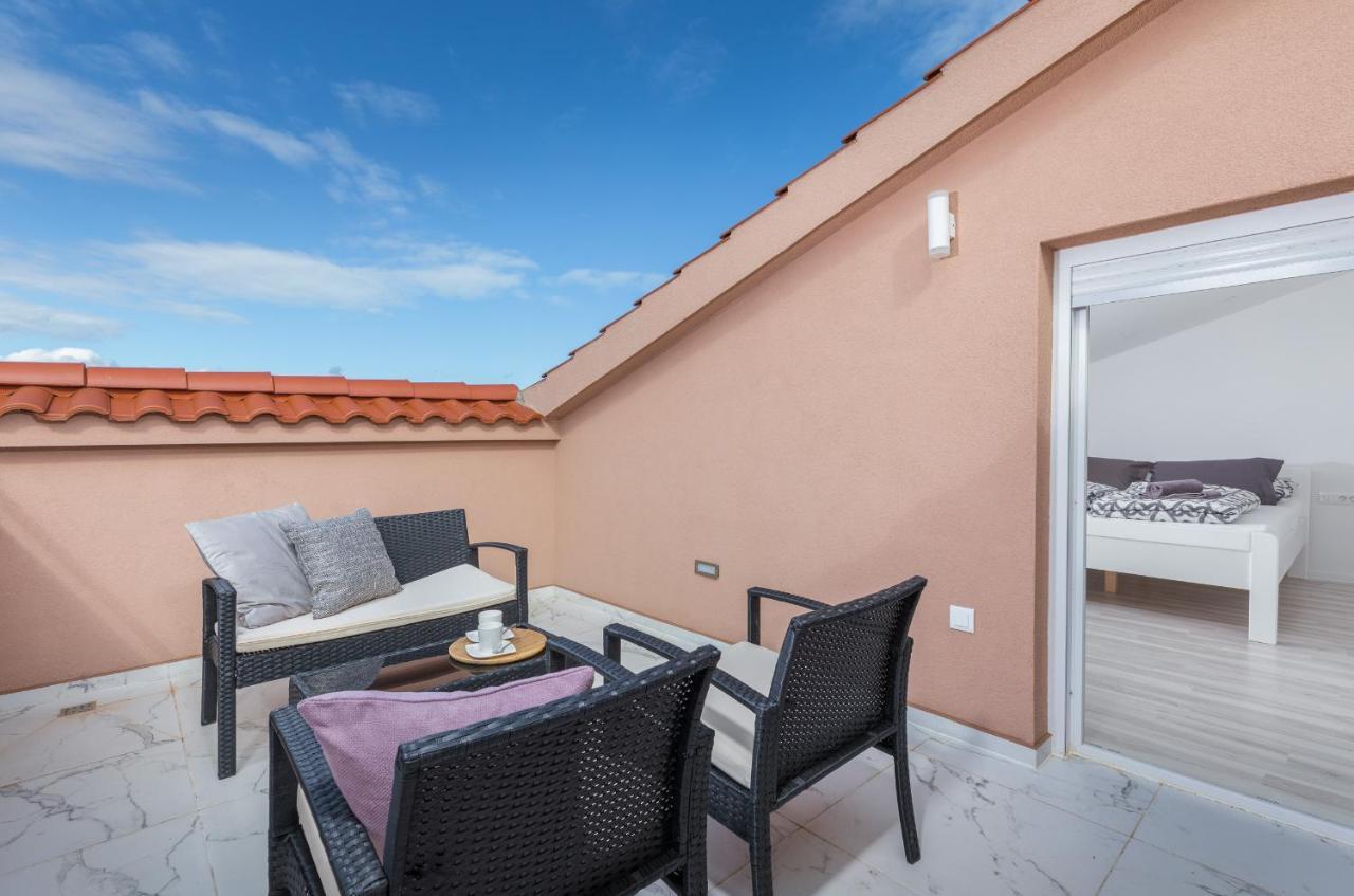 Apartman Knezevic A Fažana Exteriör bild