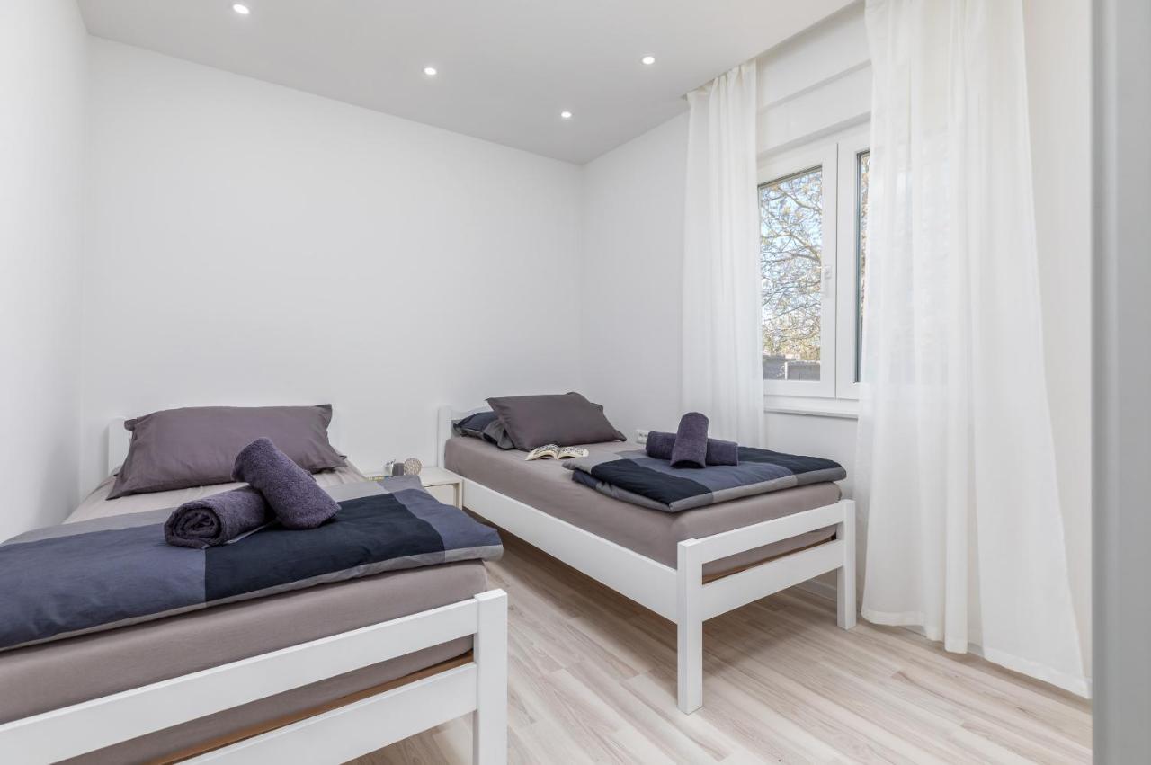 Apartman Knezevic A Fažana Exteriör bild