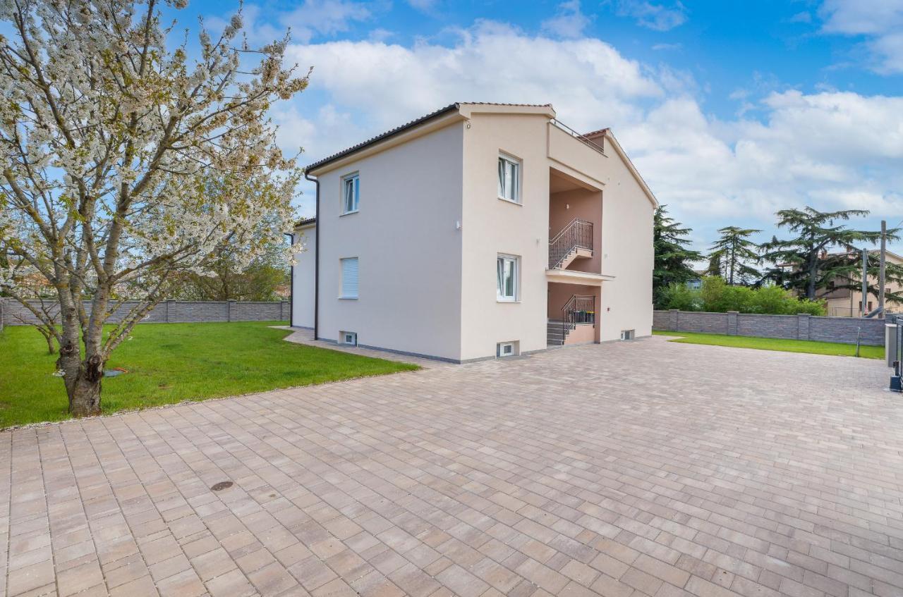 Apartman Knezevic A Fažana Exteriör bild